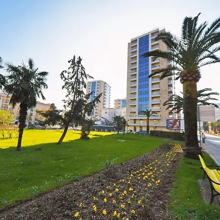 Апартаменти Lux Beach Будва